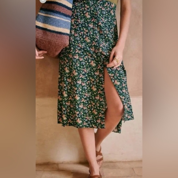 Sezane Ralph Skirt in Navy Garden XS (Fr 34 / US 2) - Picture 2 of 6